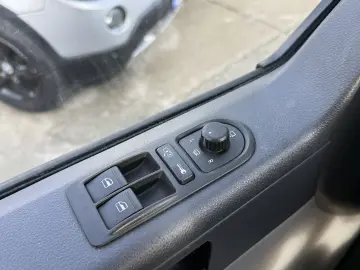 Volkswagen Transporter T5 2.5 TDI 131CP 2004