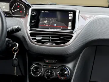 Peugeot 2008 1.2 Benzina 82CP 2013 12 Euro 5