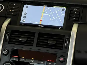 Land-Rover Discovery-Sport