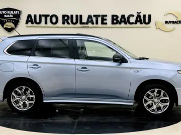 Mitsubishi Outlander 2.0 Plug-In Hybrid 4x4 200CP Automata 2