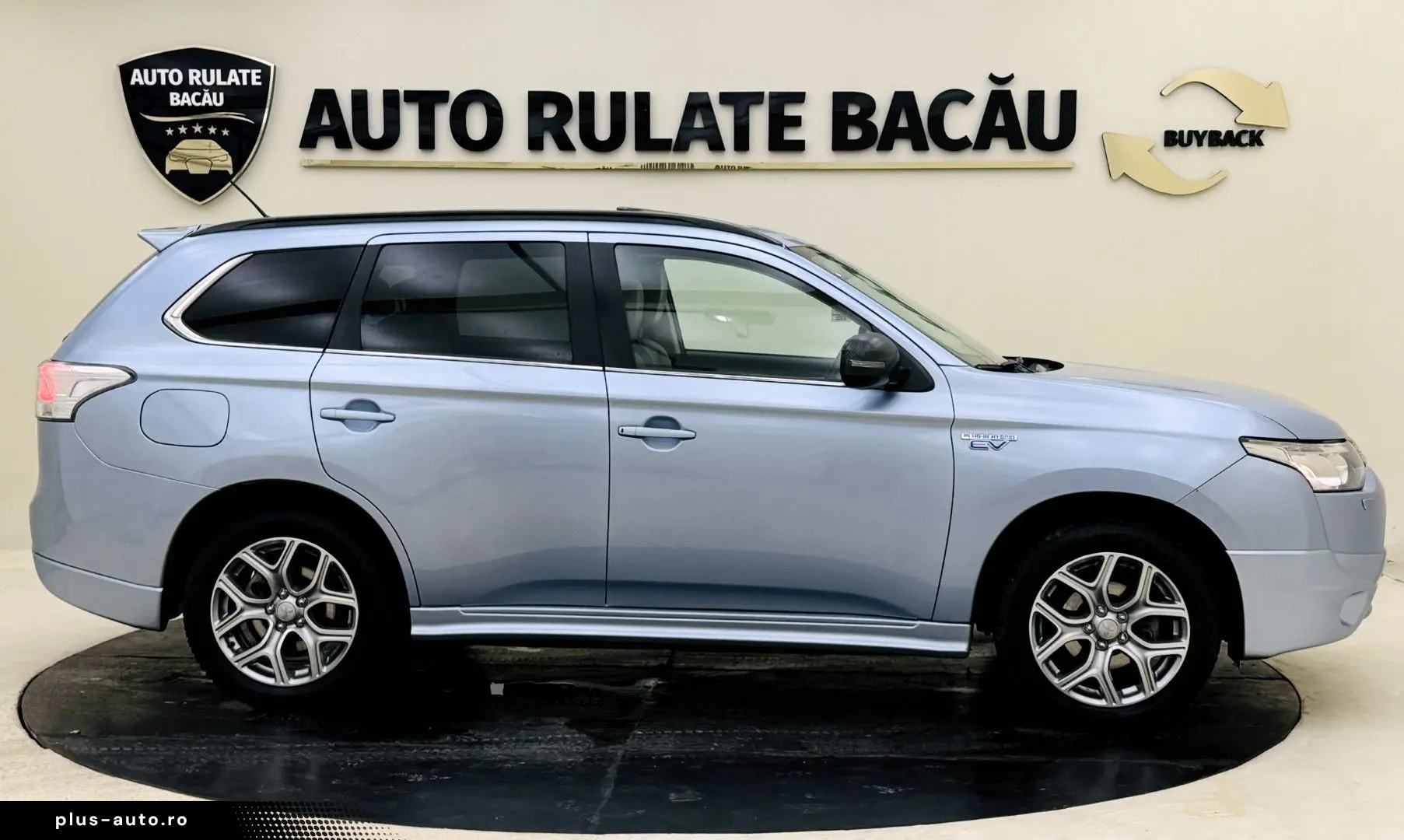 Mitsubishi Outlander 2.0 Plug-In Hybrid 4x4 200CP Automata 2