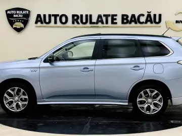 Mitsubishi Outlander 2.0 Plug-In Hybrid 4x4 200CP Automata 2