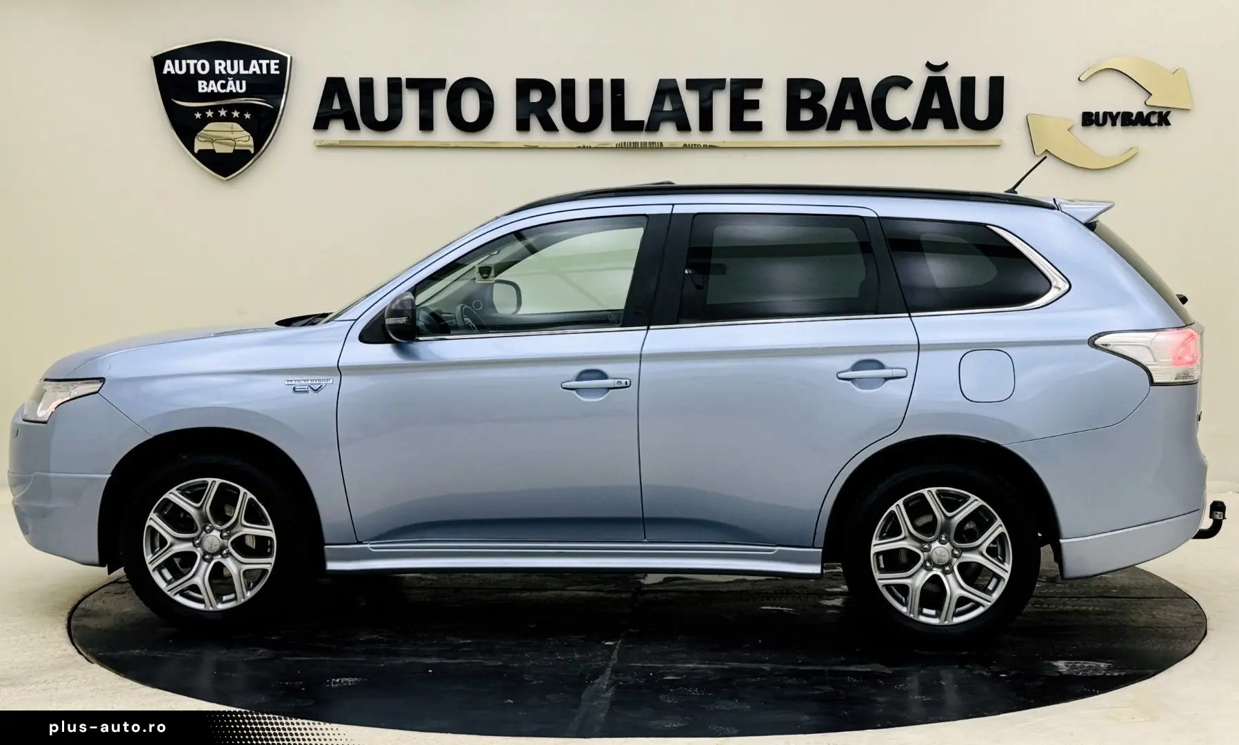 Mitsubishi Outlander 2.0 Plug-In Hybrid 4x4 200CP Automata 2