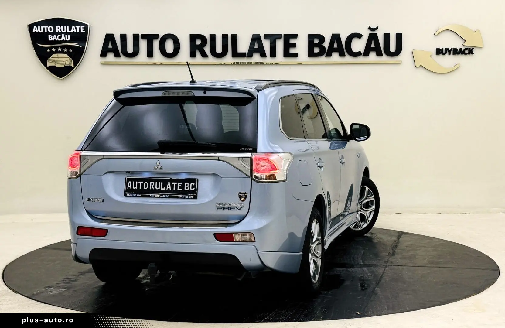 Mitsubishi Outlander 2.0 Plug-In Hybrid 4x4 200CP Automata 2