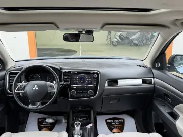 Mitsubishi Outlander 2.0 Plug-In Hybrid 4x4 200CP Automata 2