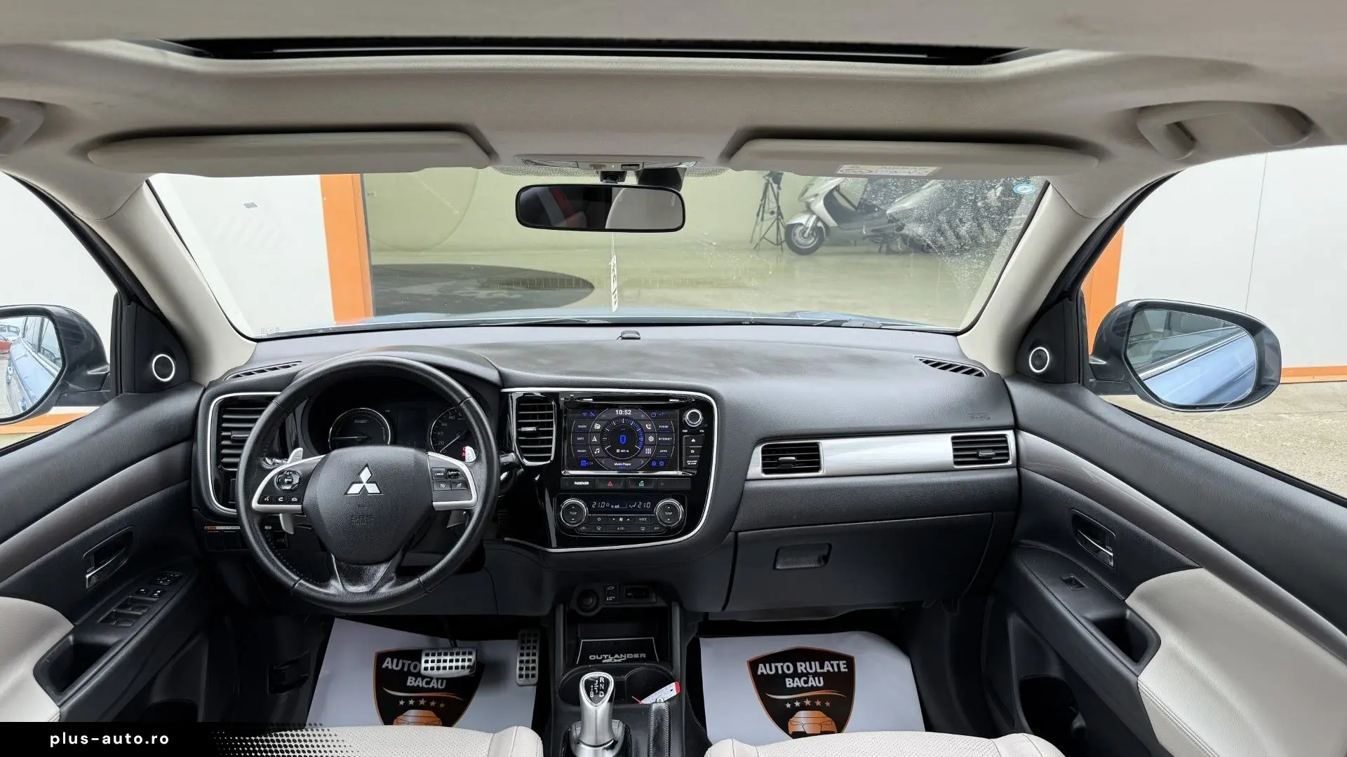 Mitsubishi Outlander 2.0 Plug-In Hybrid 4x4 200CP Automata 2