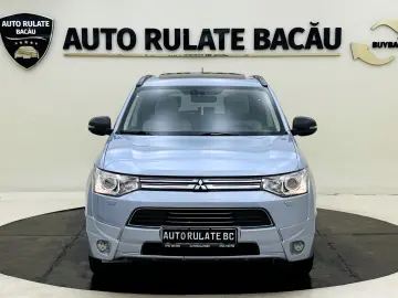 Mitsubishi Outlander 2.0 Plug-In Hybrid 4x4 200CP Automata 2