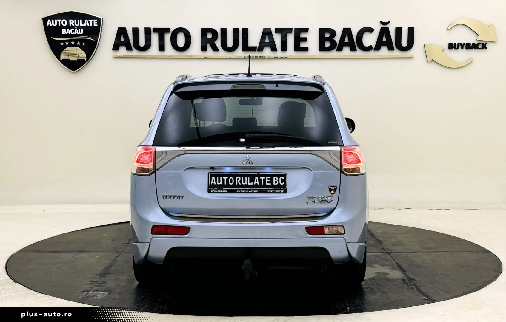 Mitsubishi Outlander 2.0 Plug-In Hybrid 4x4 200CP Automata 2