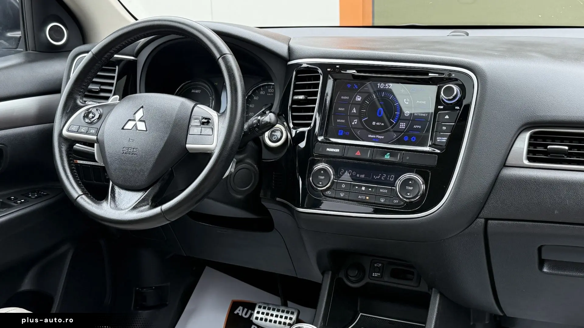 Mitsubishi Outlander 2.0 Plug-In Hybrid 4x4 200CP Automata 2