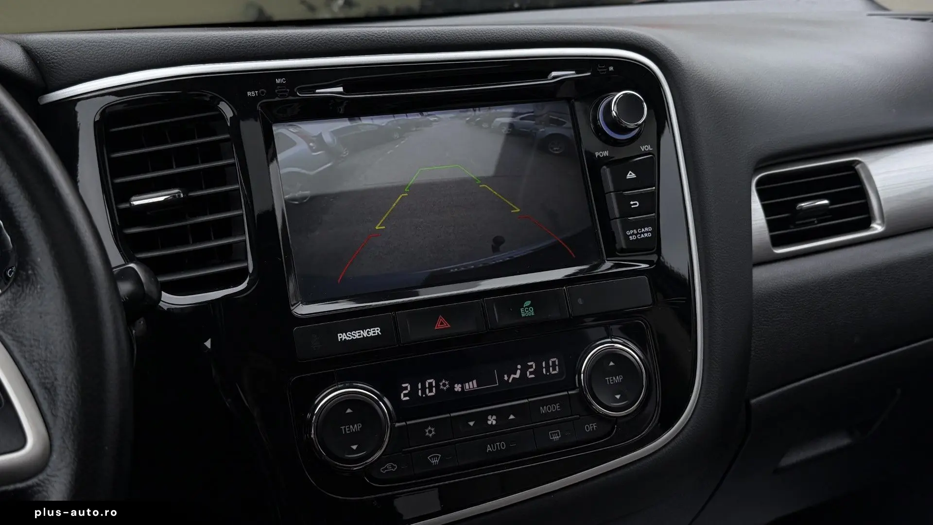 Mitsubishi Outlander 2.0 Plug-In Hybrid 4x4 200CP Automata 2