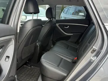 Hyundai i30 1.6 CRDi 110CP 2012 11 Euro 5