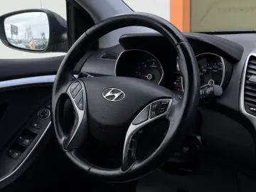 Hyundai i30 1.6 CRDi 110CP 2012 11 Euro 5