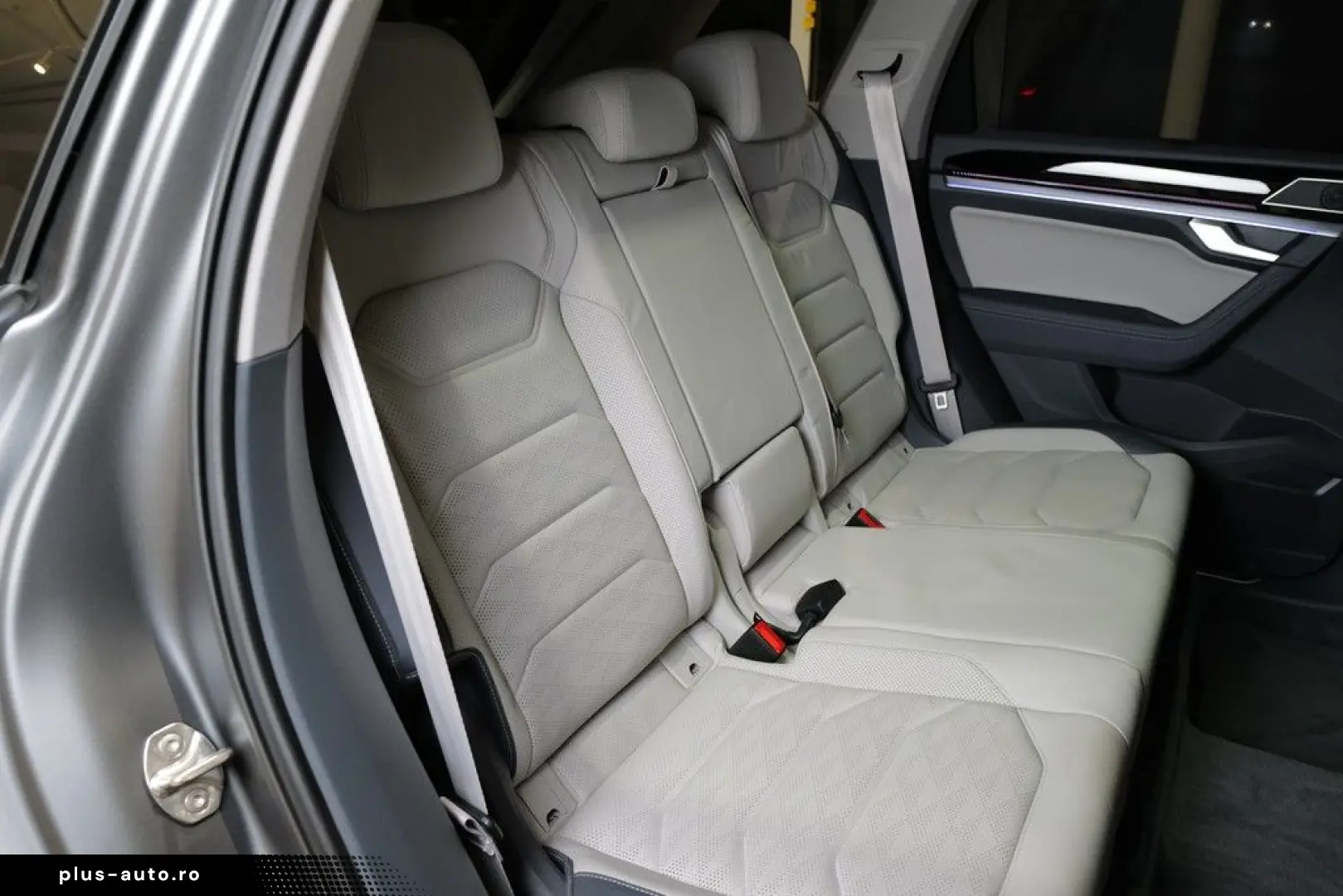 VW Touareg 3.0TDI R-Line Black Style Pano StdHz HuD