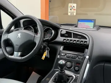 Peugeot 3008 2.0 HDi 150CP Roland Garros Paris 2013 Euro 5