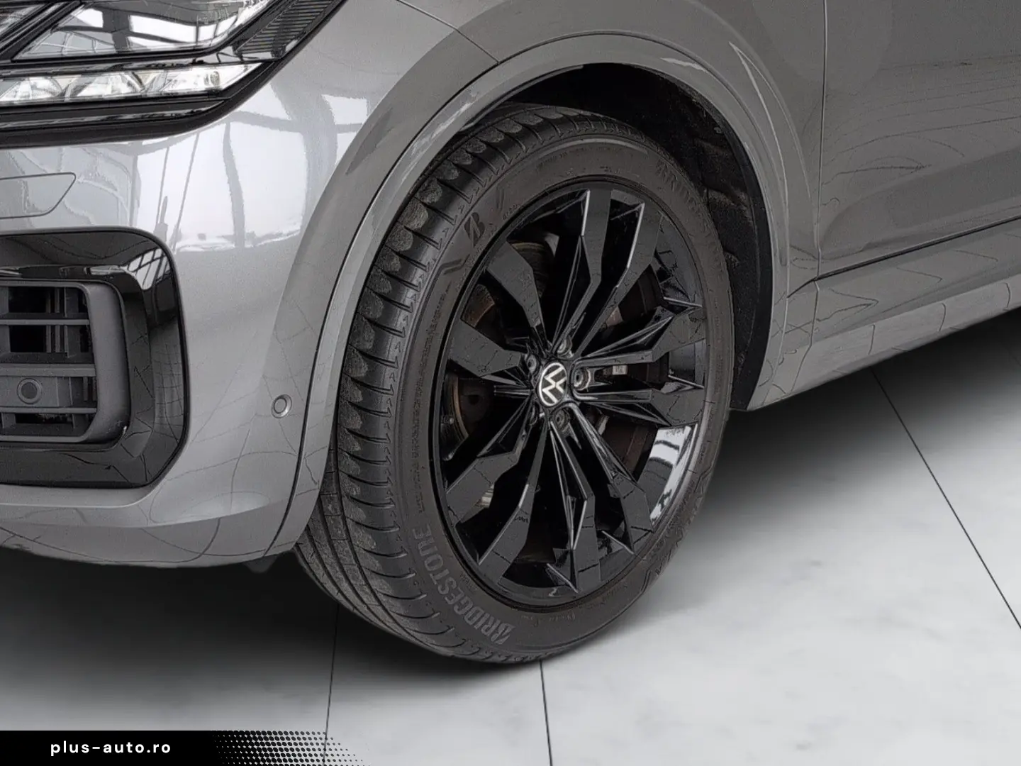 VW Touareg R Line AHK Luft Black Sthzg 21  IQ-Matri