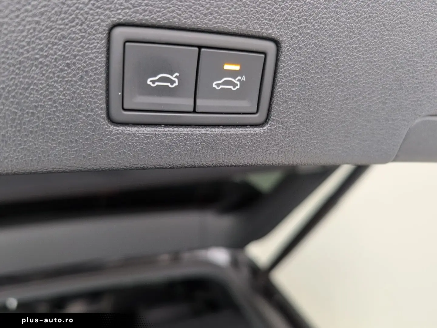 VW Touareg R Line AHK Luft Black Sthzg 21  IQ-Matri