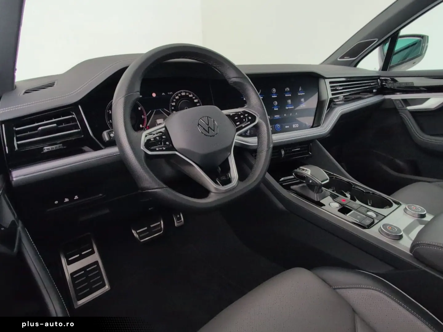 VW Touareg R Line AHK Luft Black Sthzg 21  IQ-Matri