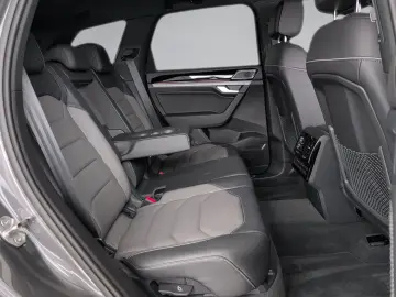 VW Touareg R Line AHK Luft Black Sthzg 21  IQ-Matri