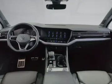 VW Touareg R Line AHK Luft Black Sthzg 21  IQ-Matri