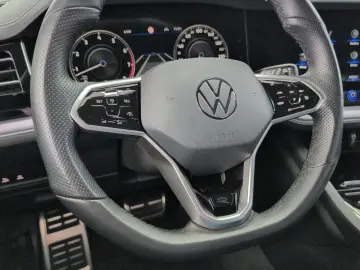 VW Touareg R Line AHK Luft Black Sthzg 21  IQ-Matri