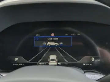 VW Touareg R Line AHK Luft Black Sthzg 21  IQ-Matri