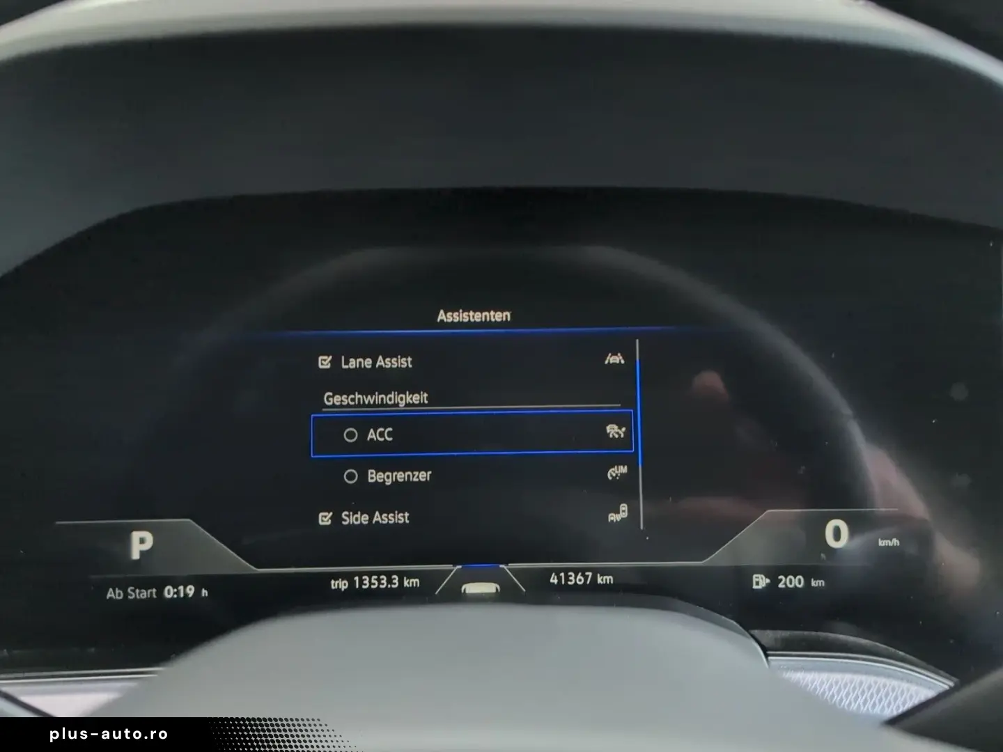 VW Touareg R Line AHK Luft Black Sthzg 21  IQ-Matri