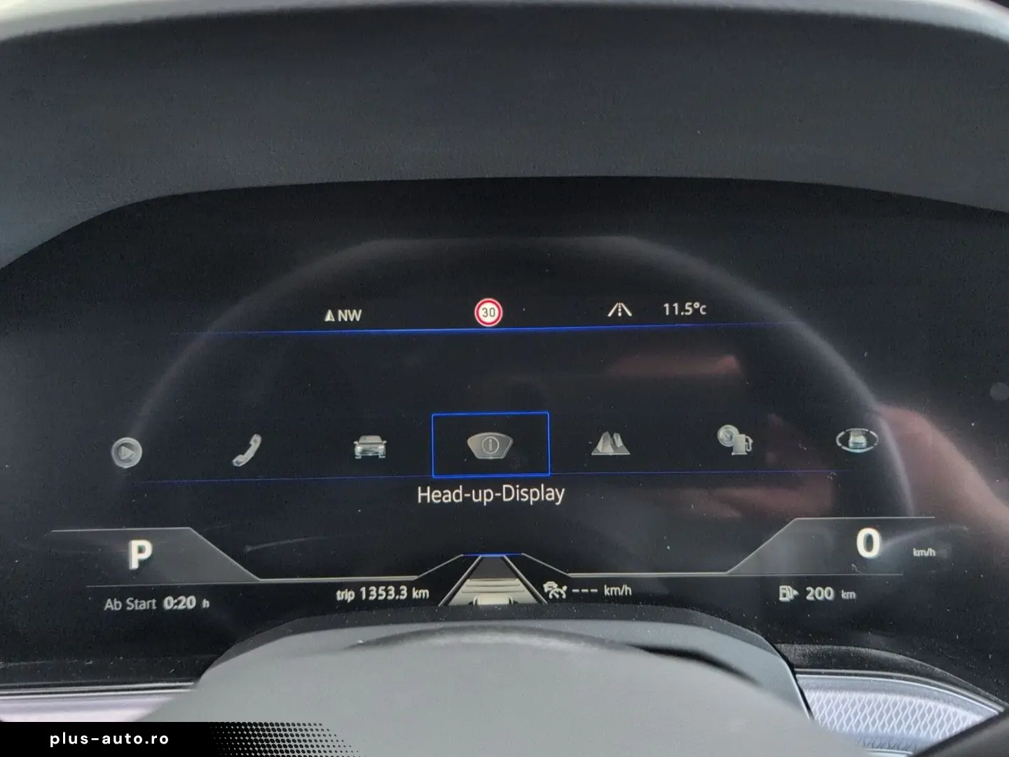 VW Touareg R Line AHK Luft Black Sthzg 21  IQ-Matri