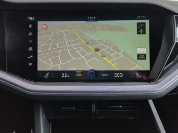 VW Touareg R Line AHK Luft Black Sthzg 21  IQ-Matri