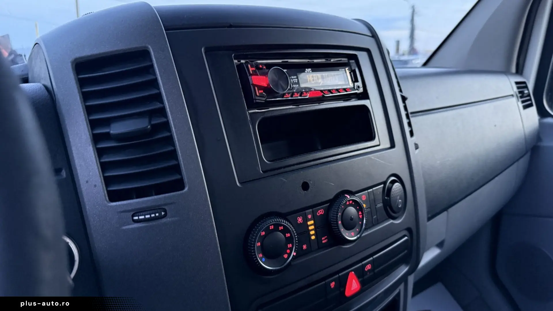 Volkswagen Crafter Basculabil 2.5 TDI 136CP 2008 11 Euro 4