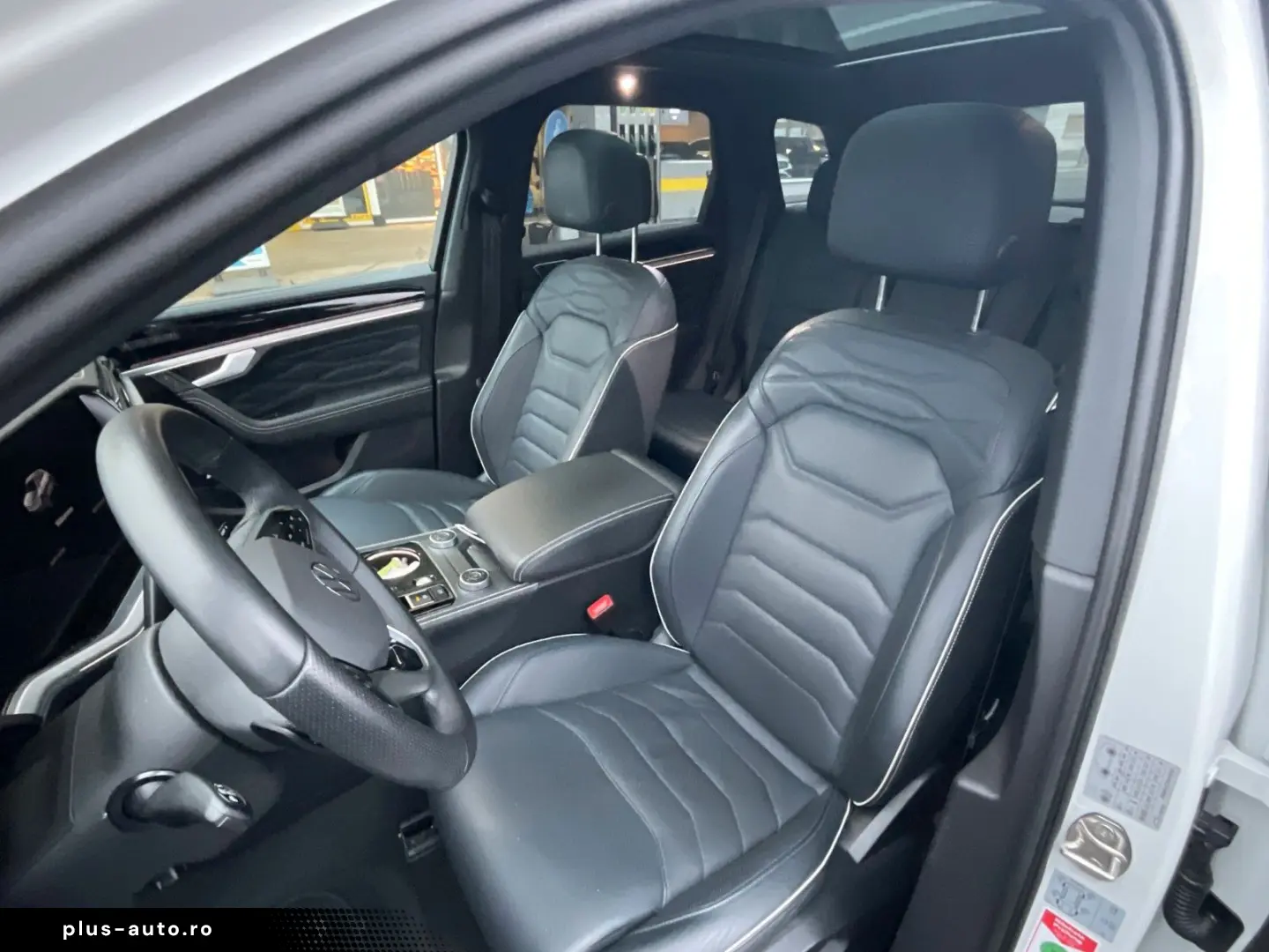 VW Touareg 3.0 V6 TDI  R-Line 4Motion -UPE 112.000€