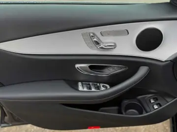 Mercedes-Benz E Gen-W213-2016