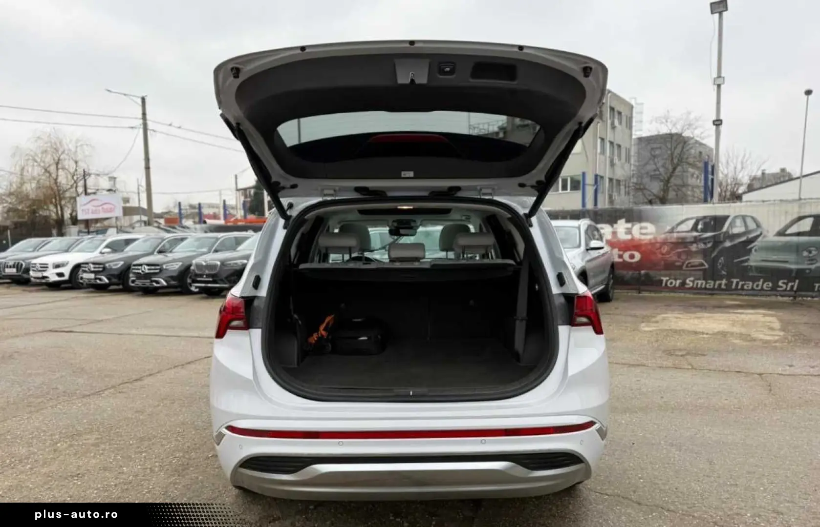 Hyundai Santa-Fe Gen-Iv-2018