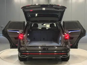 VW Touareg R-Line 4Mot. Black Style 21Zoll