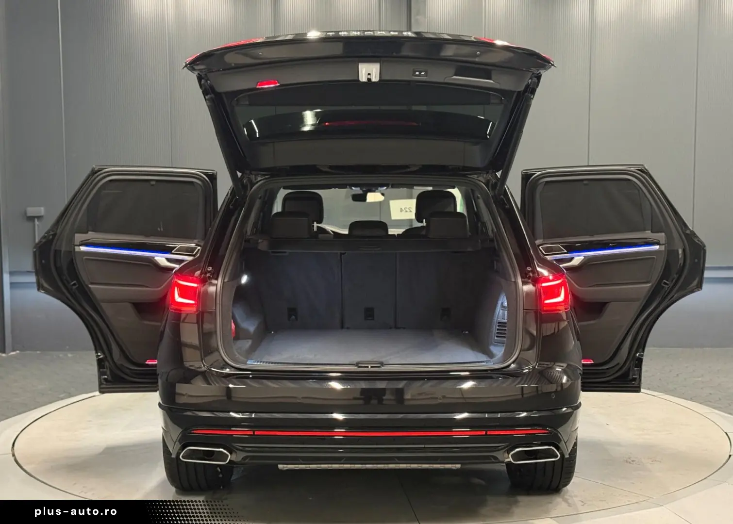 VW Touareg R-Line 4Mot. Black Style 21Zoll