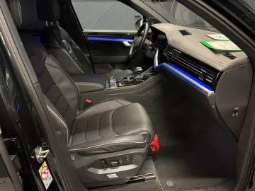 VW Touareg R-Line 4Mot. Black Style 21Zoll