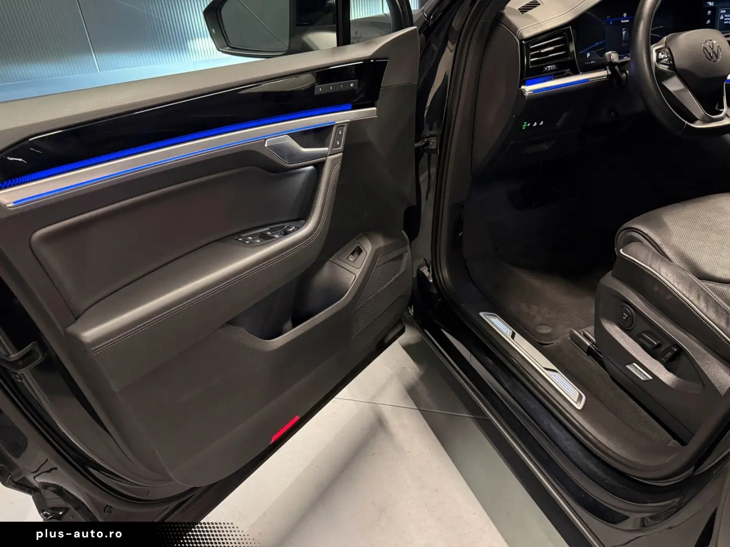 VW Touareg R-Line 4Mot. Black Style 21Zoll