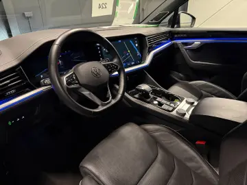 VW Touareg R-Line 4Mot. Black Style 21Zoll