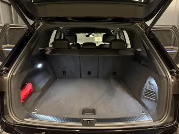 VW Touareg R-Line 4Mot. Black Style 21Zoll