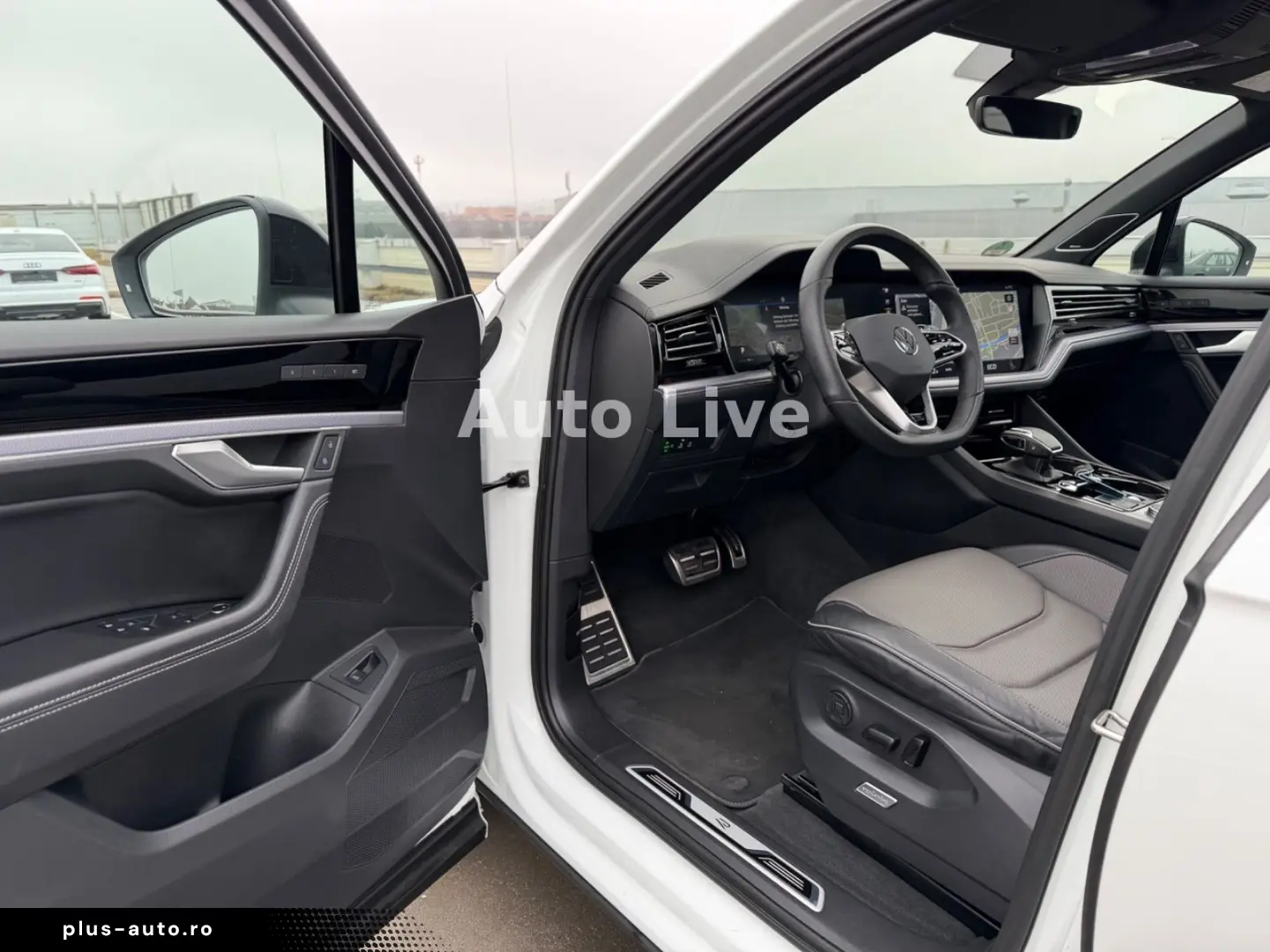 VW Touareg 3.0 TSI R LINE BlackS PAN MATRI LUFT VOL