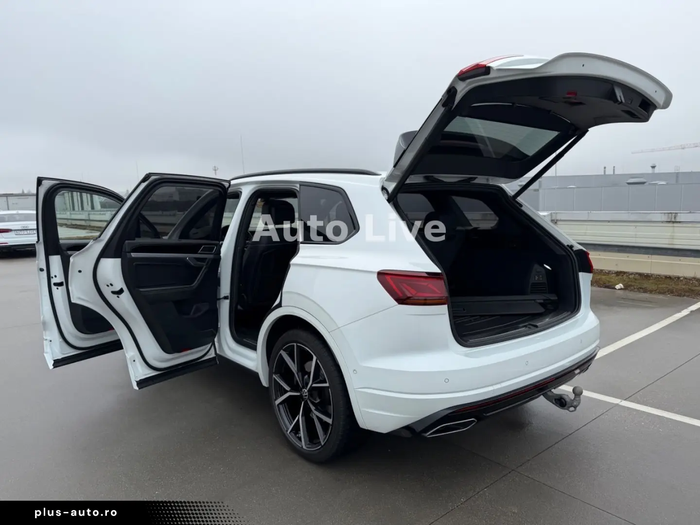 VW Touareg 3.0 TSI R LINE BlackS PAN MATRI LUFT VOL