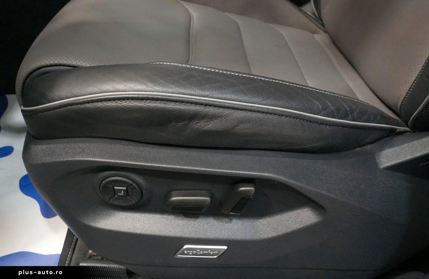 VW Touareg R-Line 4Motion 3.0 TSI LUFT AHK IQ.Light