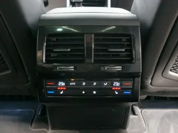 VW Touareg R-Line 4Motion 3.0 TSI LUFT AHK IQ.Light