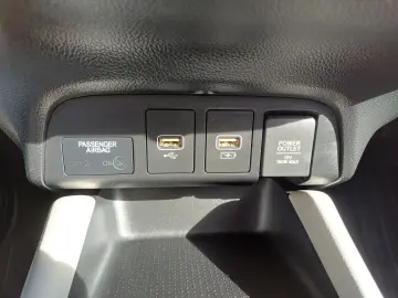 HONDA JAZZ 1.5 Hybrid Executive CVT