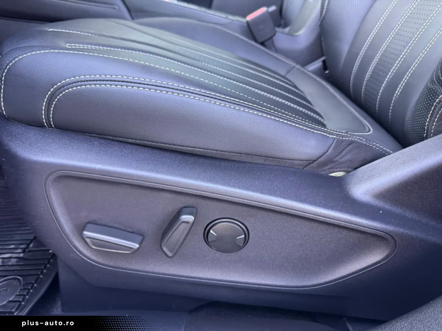 FORD KUGA 2.5 Duratec FHEV 190CP Vignale CVT AWD