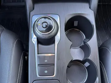 FORD KUGA 2.5 Duratec FHEV 190CP Vignale CVT AWD