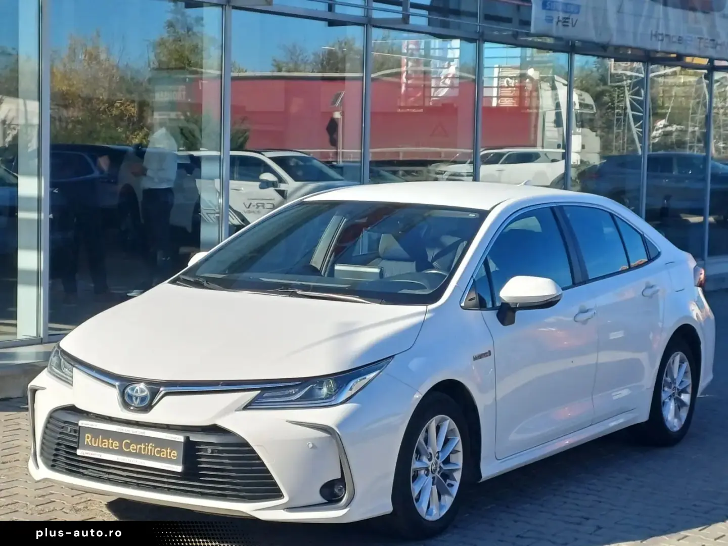 Toyota Corolla Sedan 1.8 hybrid 122 CVT Business Plus