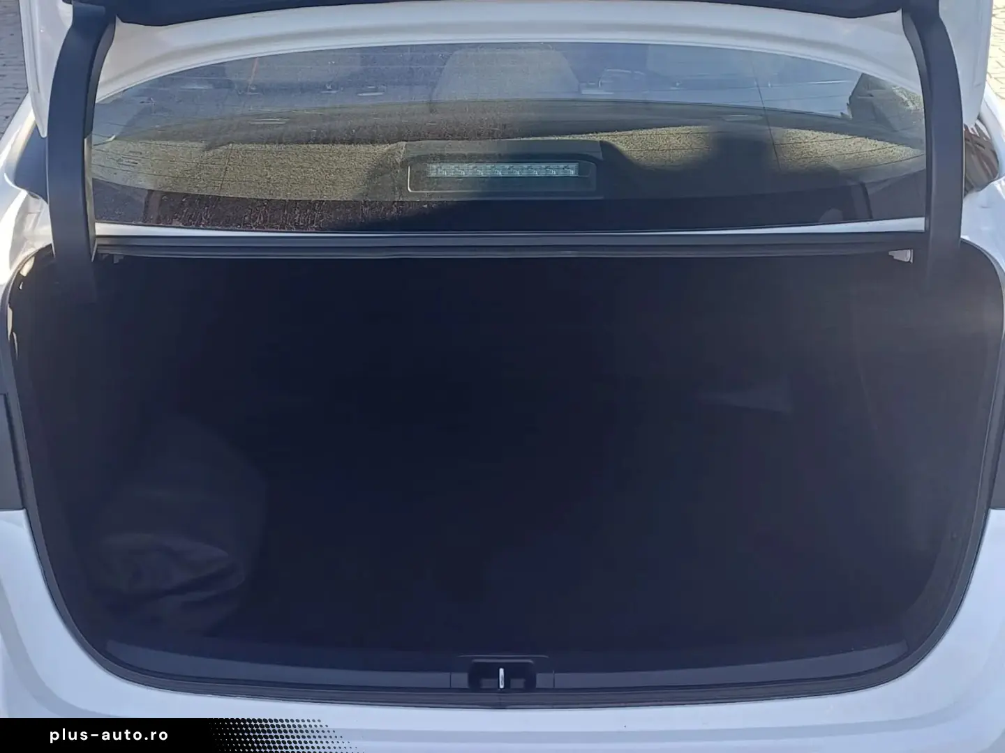 Toyota Corolla Sedan 1.8 hybrid 122 CVT Business Plus