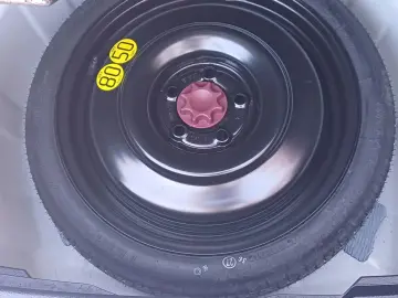 Toyota Corolla Sedan 1.8 hybrid 122 CVT Business Plus