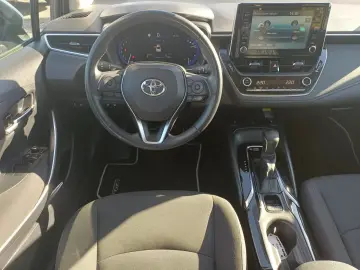 Toyota Corolla Sedan 1.8 hybrid 122 CVT Business Plus