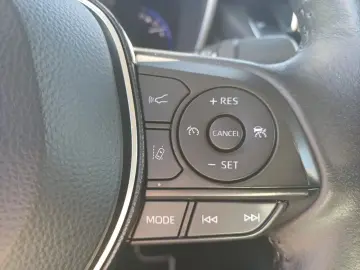 Toyota Corolla Sedan 1.8 hybrid 122 CVT Business Plus